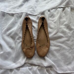 CHOLE Lauren Scalloped Leather Ballet Flats
